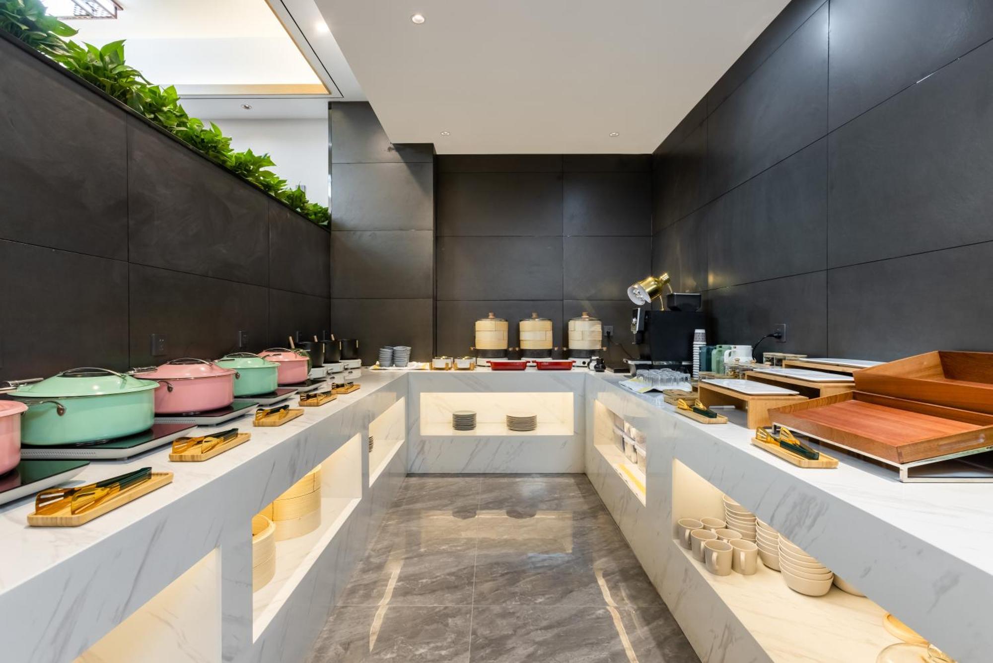Atour Hotel Lhasa Potala Palace Square Εξωτερικό φωτογραφία